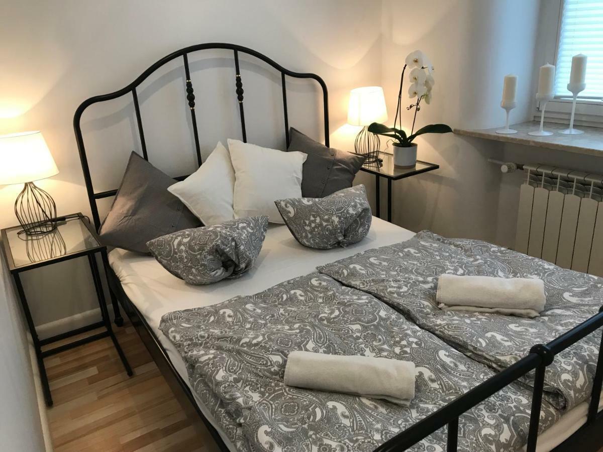 Apartamento Stare Miasto Swietojerska 12 Varsovia Exterior foto