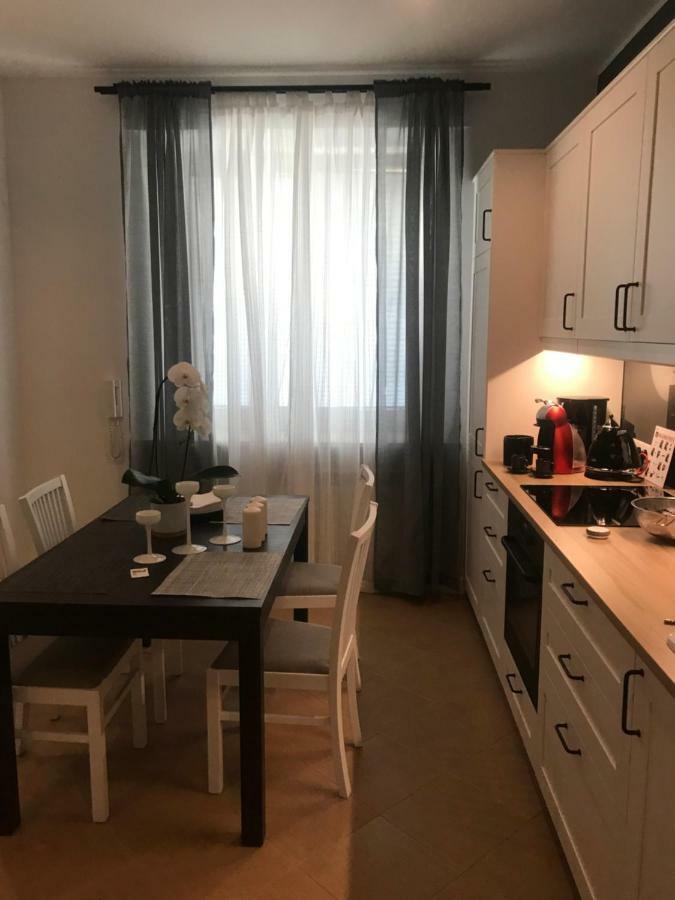 Apartamento Stare Miasto Swietojerska 12 Varsovia Exterior foto