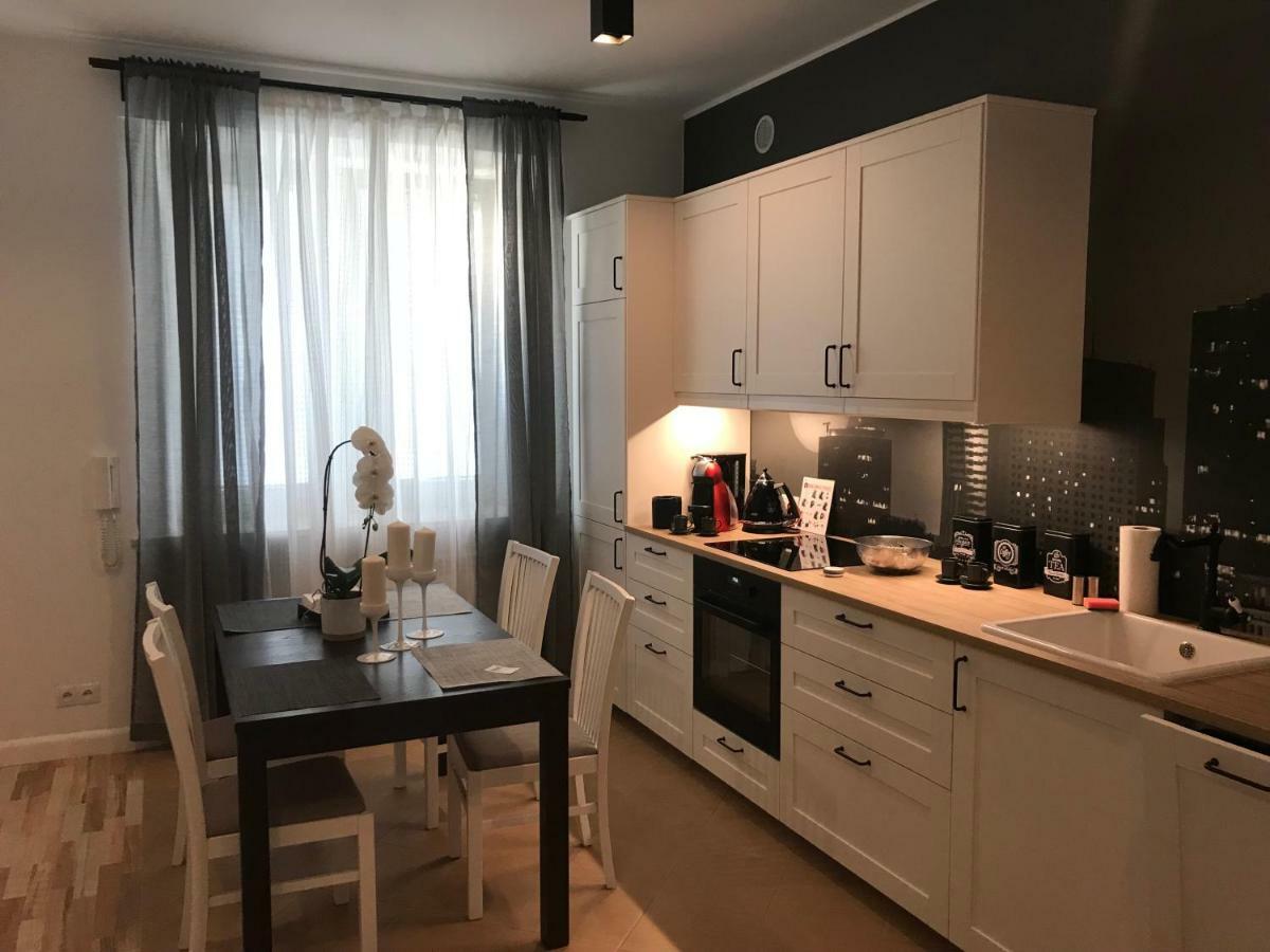 Apartamento Stare Miasto Swietojerska 12 Varsovia Exterior foto